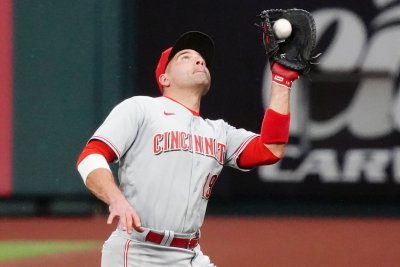 Reds' Joey Votto shares emotional Field of Dreams game story