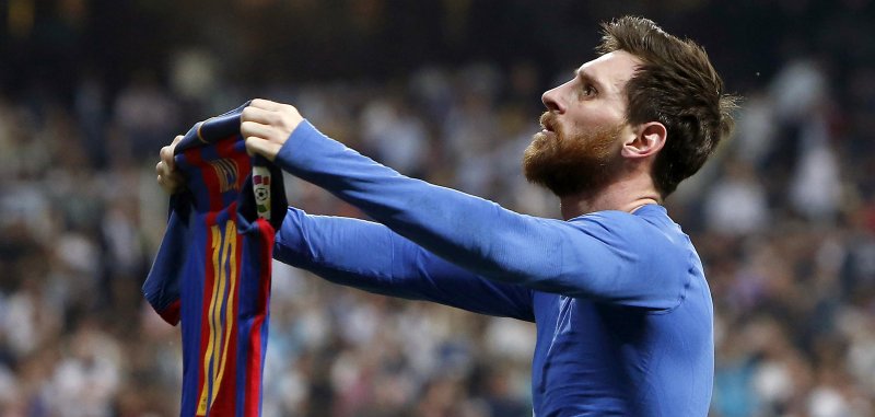 Watch: Barcelona's Lionel Messi nets El Clásico game-winner for 500th score  