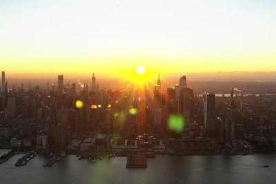 New Yorkers treated to 'reverse Manhattanhenge' sunrise