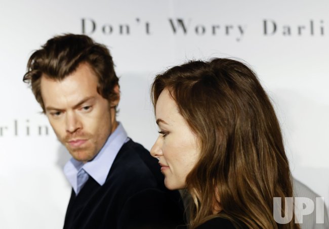 "Don't Worry Darling" Photo Call in New York
