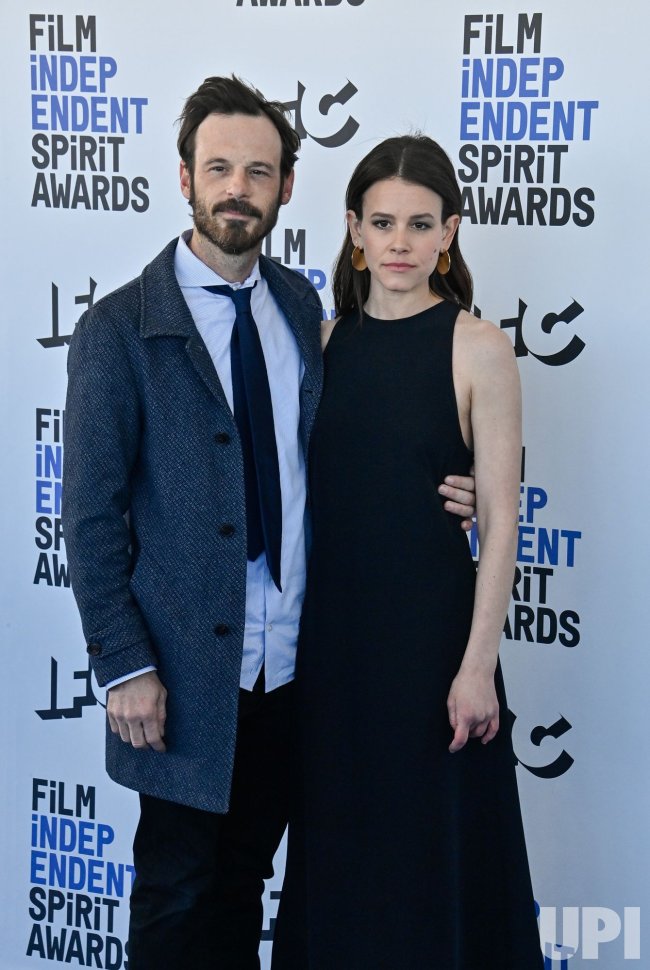 Who Is Sosie Bacon Boyfriend? Know About Scoot McNairy!