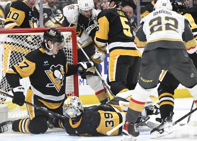 Penguins Ryan Graves Aids Pittsburghs Goalie Alex Nedeljkovic