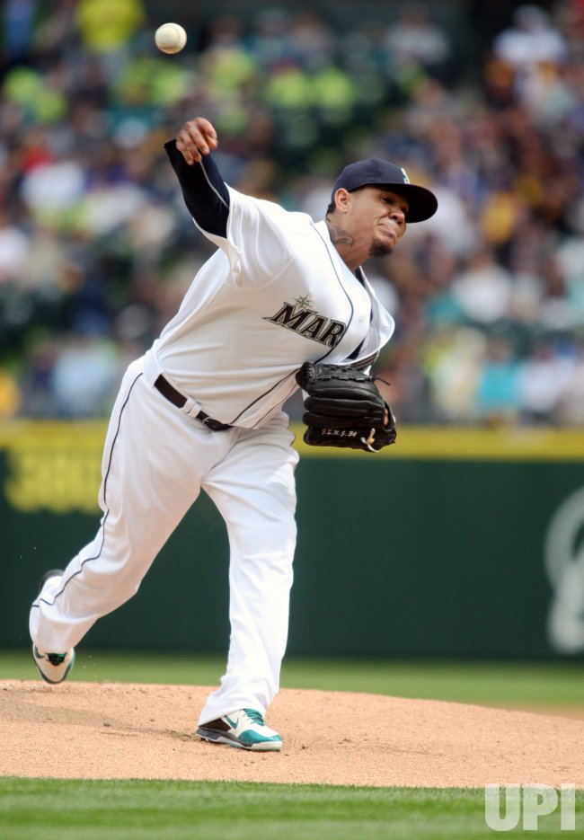 Seattle Mariners beat the Los Angeles Angels 4-1 in Seattle