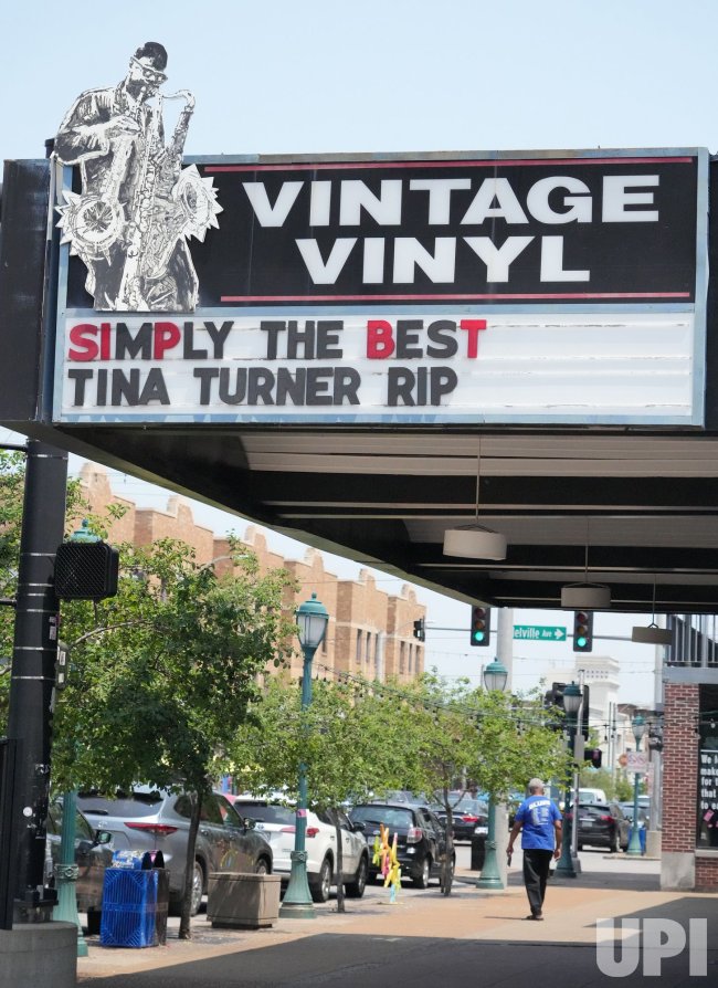 St. Louis Native Tina Turner Dies