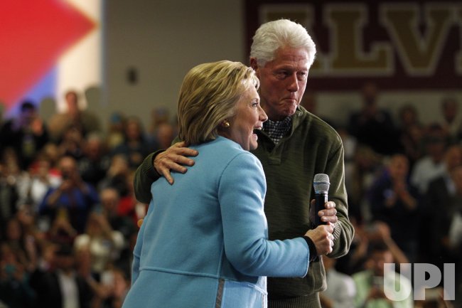 Hillary Clinton and husband Bill Clinton at rally in New Hampshire