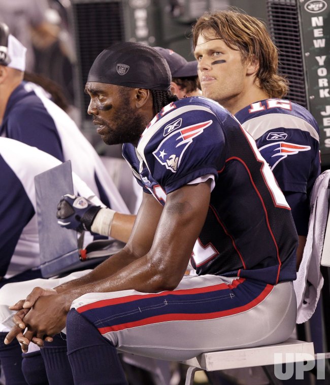 Photo: New England Patriots Tom Brady and Randy Moss at New Meadowlands  Stadium in New Jersey - NYP20100919114 