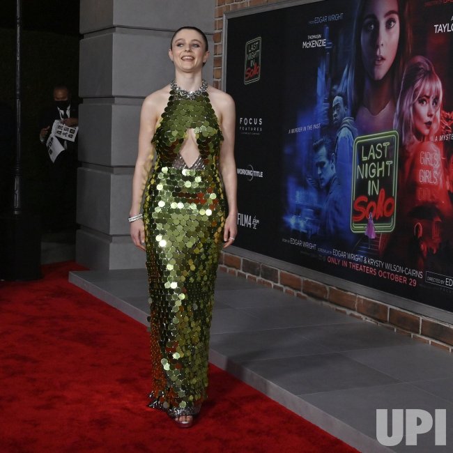 Thomasin McKenzie attends the "Last Night in Soho" premiere in Los Angeles