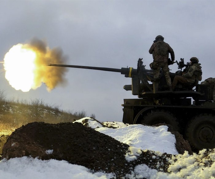 Russian assault on Bakhmut stalls amid heavy casualties, British say