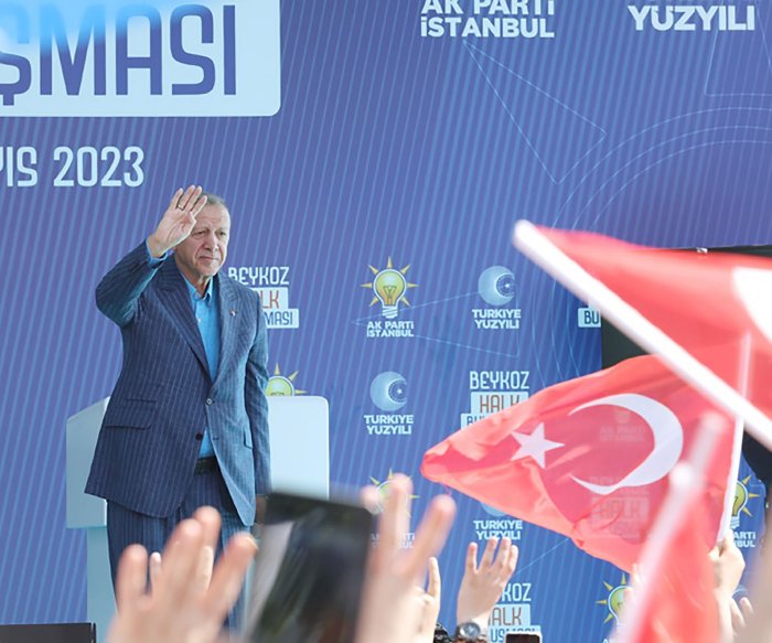 Erdogan wins tight race for presidency in Turkey's runoff election