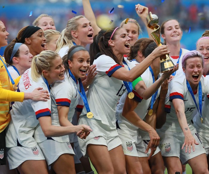 Soccer: U.S. women, men to pool World Cup money, get equal pay