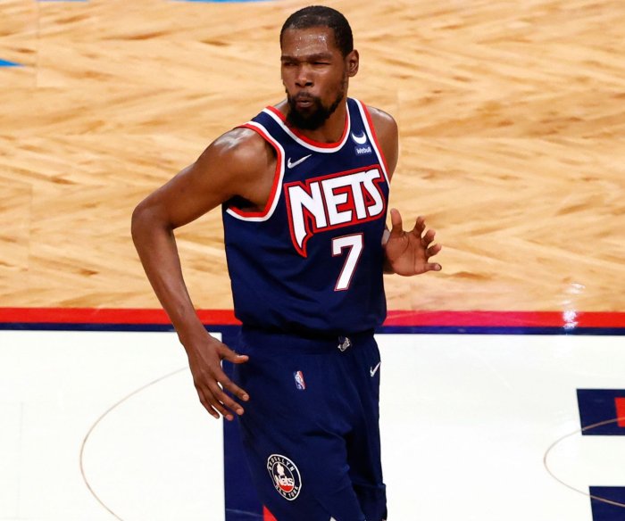 Kevin Durant requests trade from Nets
