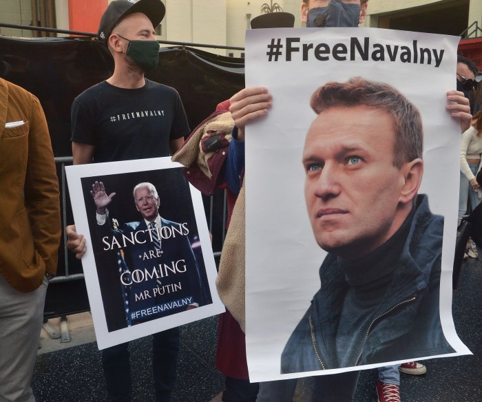 Body of Russian dissident Alexei Navalny released to family; funeral pending