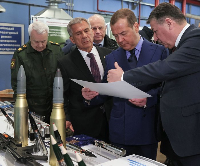Russian leaders push for 'Soviet-style' work ethic amid Ukraine war