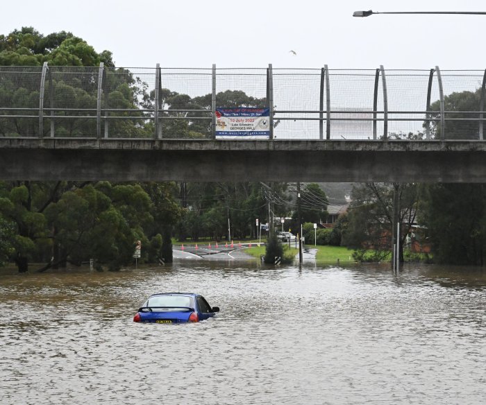 Thousands forced to evacuate amid flooding in Australia