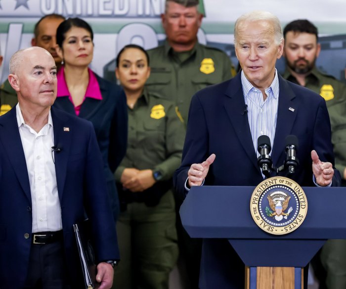 Biden, Trump travel to Texas in dueling visits to U.S.-Mexico border
