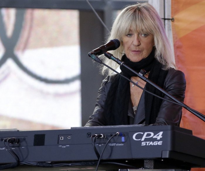 Fleetwood Mac singer-songwriter Christine McVie dies