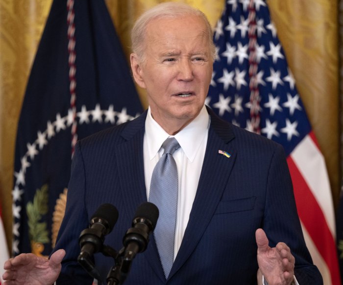 At White House governor's meeting, Biden urges support on immigration reform