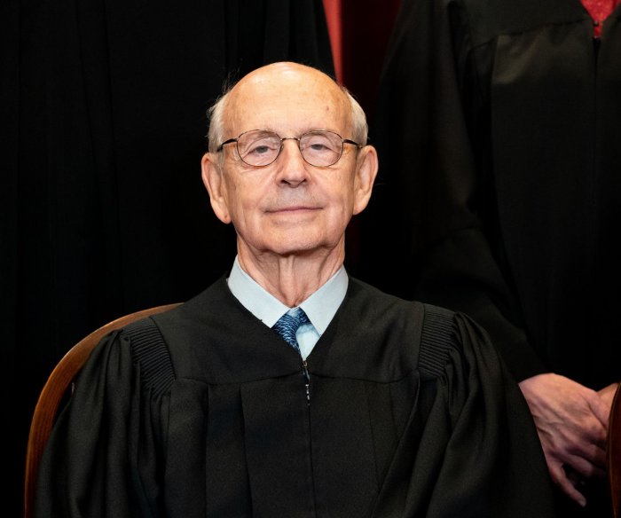 Reports: Supreme Court Justice Stephen Breyer to retire