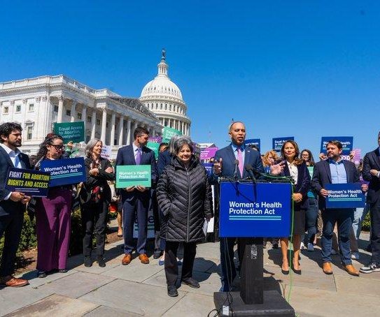 House Democrats re-introduce bill to protect access to abortion