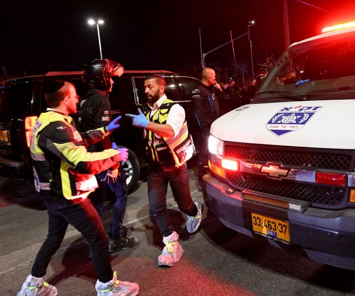 At least seven killed by gunman in terror attack on Jerusalem synagogue