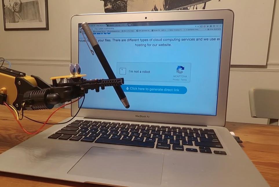 Googly-eyed robot beats 'I am not a robot' Captcha test ...