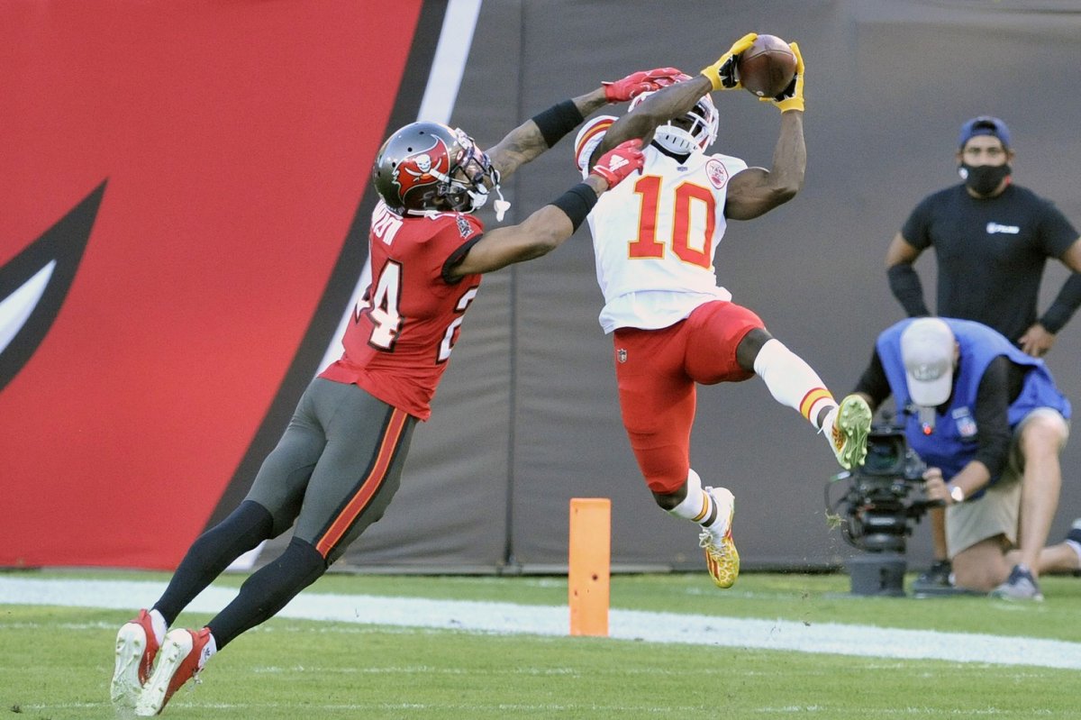 Chiefs' Patrick Mahomes, Tyreek Hill show out in win over Buccaneers 