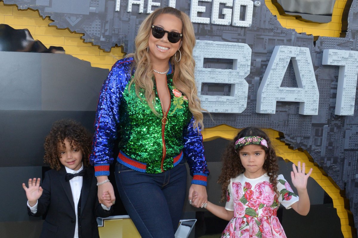 Watch: Mariah Carey sings 'All I Want for Christmas Is You' with her twins - UPI.com