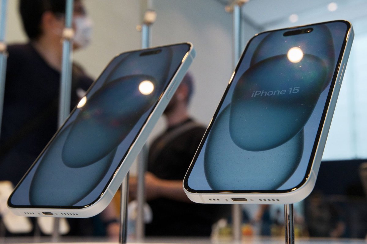 Apple warns customers not to put wet iPhones in rice