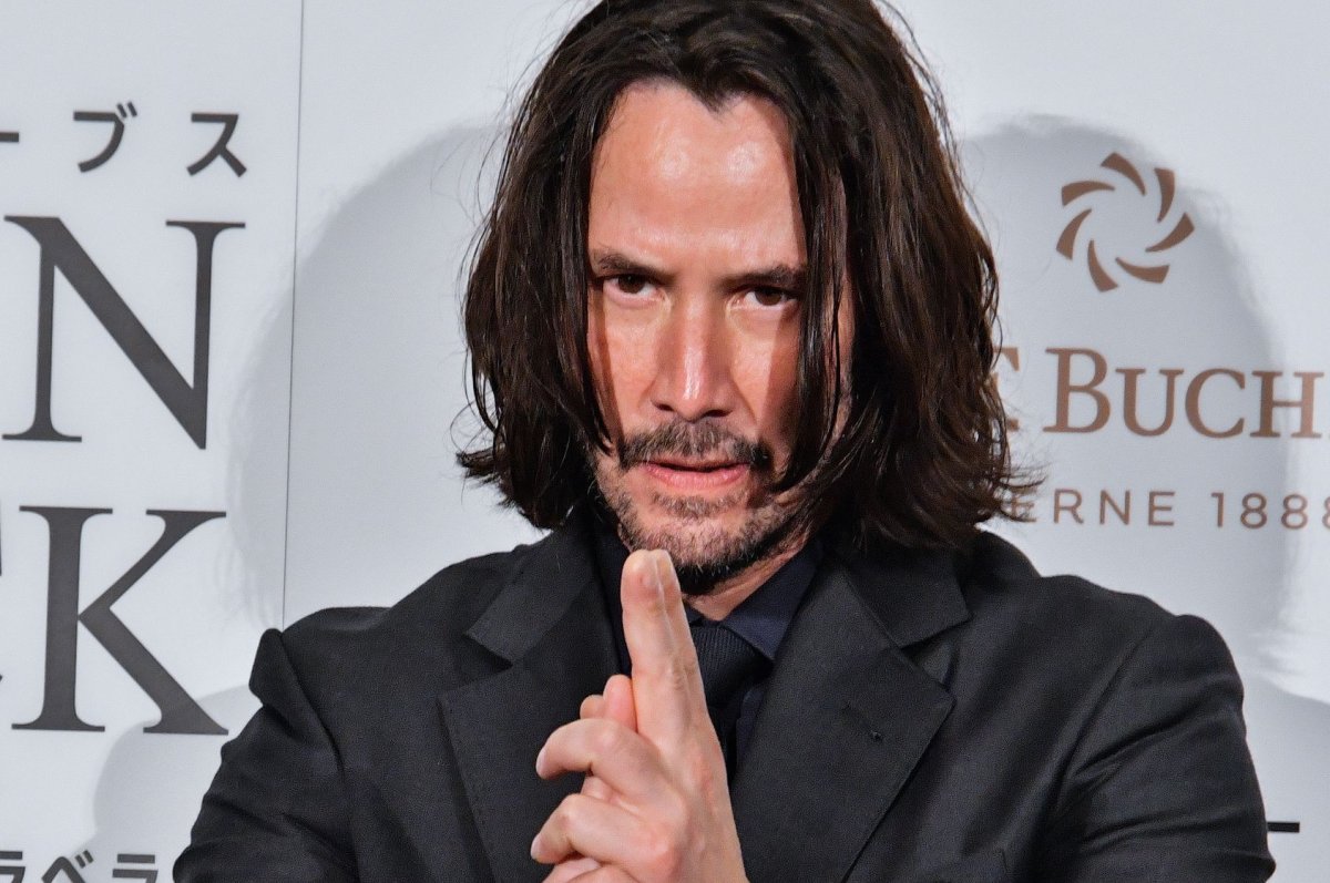 45 Keanu Reeves Haircut Ideas to Wear in 2023 (with Pictures)