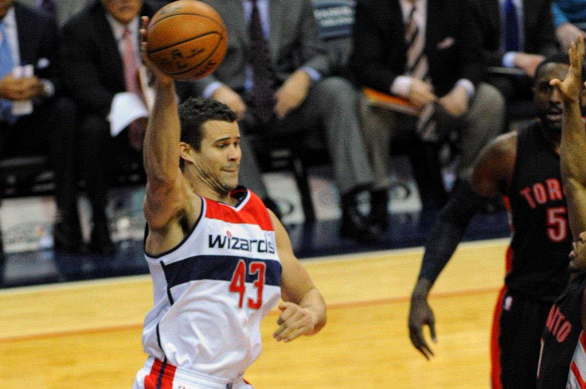 Atlanta Hawks: Addition Of Kris Humphries Paying Dividends