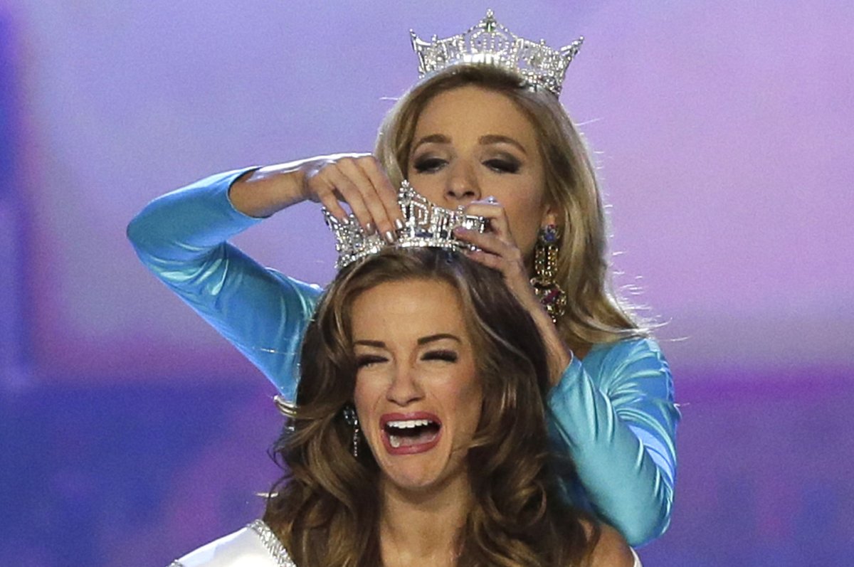 Miss Georgia, Betty Cantrell, Crowned Miss America 2016 