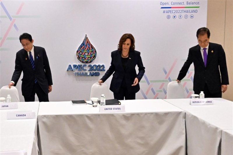 From left to right, Japan's Prime Minister Kishida Fumio, U.S. Vice President Kamala Harris and South Korea's Prime Minister Han Duck-soo make a statement on North Korea's missile launch during the 2022 APEC meeting in Bangkok on Friday. Photo by Mick Tsikas/EPA-EFE