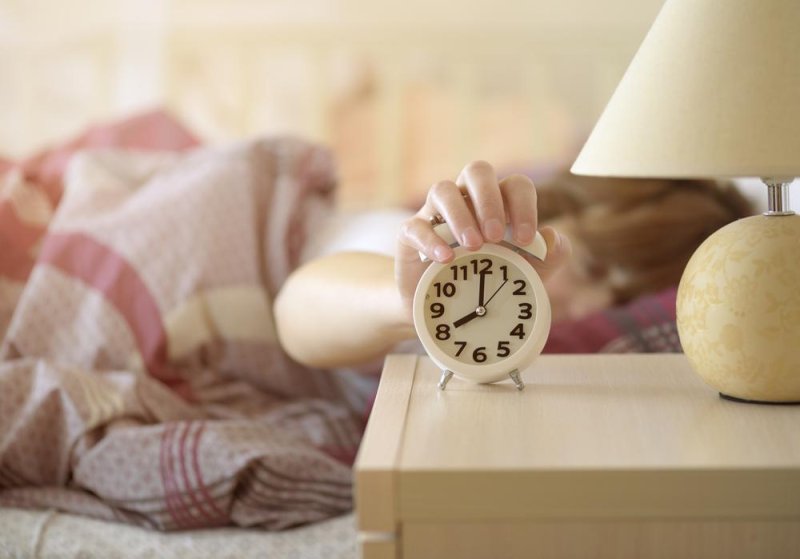 Sleeping in on the weekend may be bad for your health