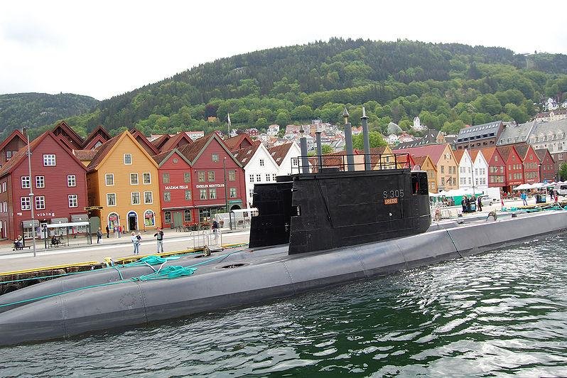 Norway's Ula-class submarine, which comes to the end of service life in the 2020s. Photo by <a class="tpstyle" href="https://commons.wikimedia.org/wiki/File:S304_Uthaug_S305_Uredd_Bergen_2009_2.JPG" target="_blank">Petr Šmerkl/Wikimedia Commons</a>