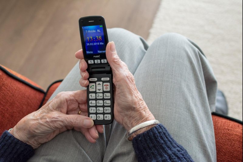 Many seniors were shown to be vulnerable to scams, including via phone calls, according to research conducted by researchers at Rush University Medical Center in Chicago. Photo by Sabine van Erp/Pixabay
