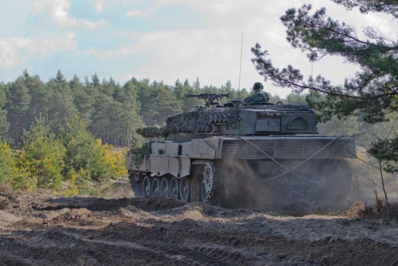 U.S., Polish armored forces conduct tank maneuver drills