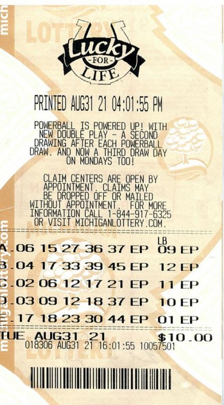 Bruce Judycki said the clerk at a store he frequents convinced him to buy the Lucky for Life lottery ticket that earned him a prize of $25,000 a year for life. Photo courtesy of the Michigan Lottery