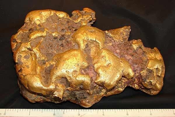 'One in a billion' gold nugget to be sold