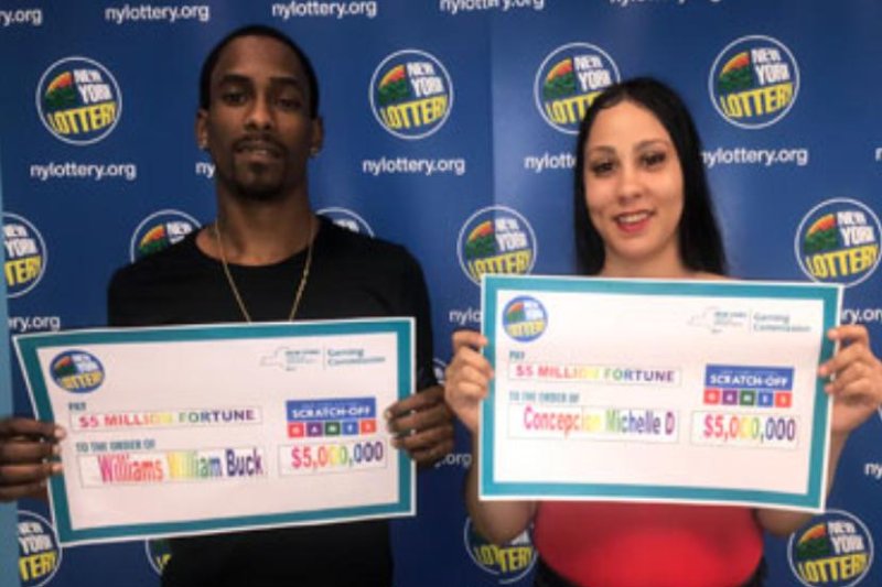 Couple win $5M lottery jackpot while trying to make change