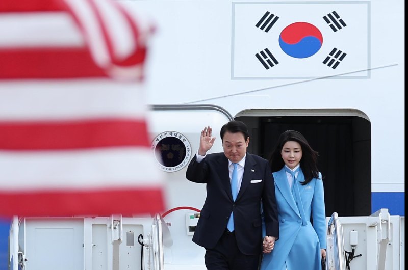 South Korean President Yoon Suk-yeol and first lady Kim Keon-hee arrived in Washington on Monday for a state visit that will include "major deliverables" on nuclear extended deterrence, according to the White Houe. Photo by Yonhap