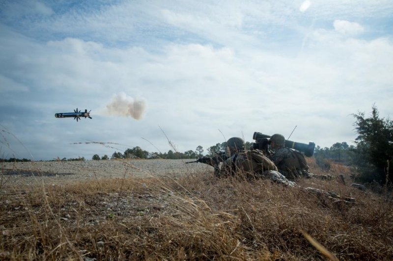 U.S. Marines with Alpha Company, 1st Battalion, 6th Marine Regiment, 2d Marine Division fire a FGM-148 javelin missile during a live-fire range exercise at range G-3 on Camp Lejeune, N.C., January 23, 2018. Photo by LCpl. Angel D. Travis/U.S. Marine Corps