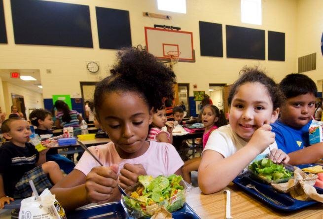 New York City public schools will offer free lunches to all students beginning this school year. Photo by U.S. Department of Agriculture/Flickr