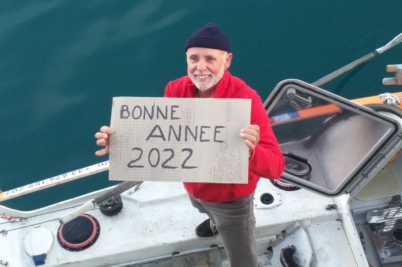French adventurer, 75, dies while rowing across Atlantic Ocean