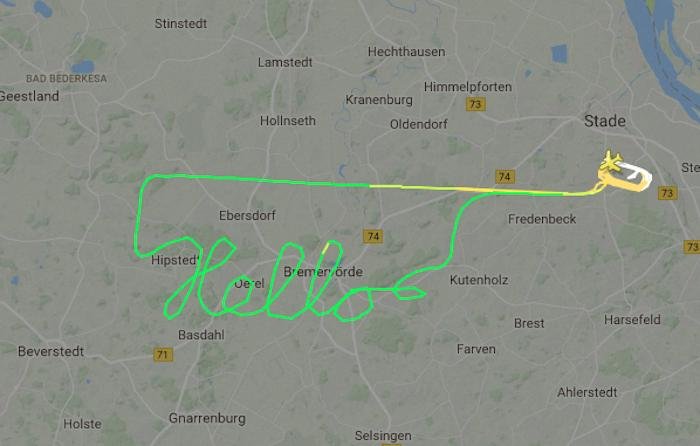 Pilot spells out 'hello' with flight path