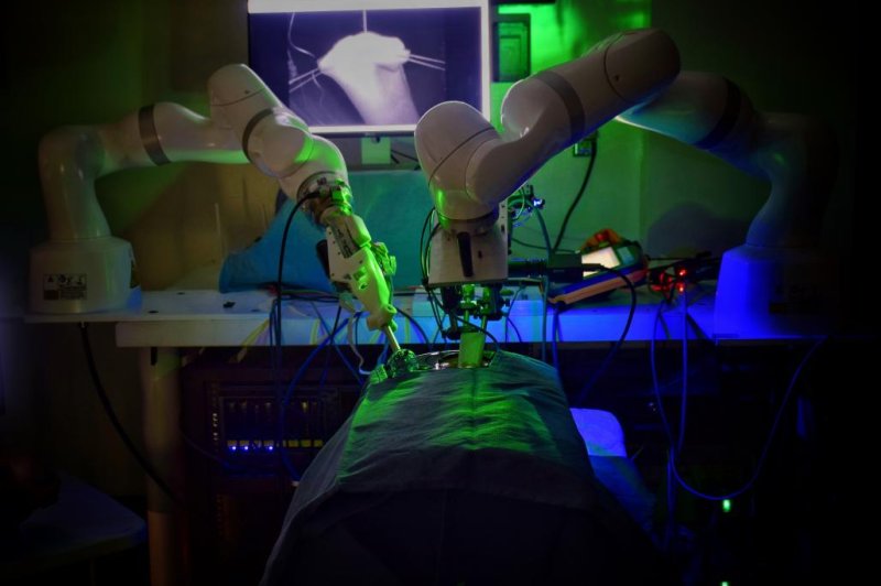 Robot performs laparoscopic surgery on pig tissue without human help