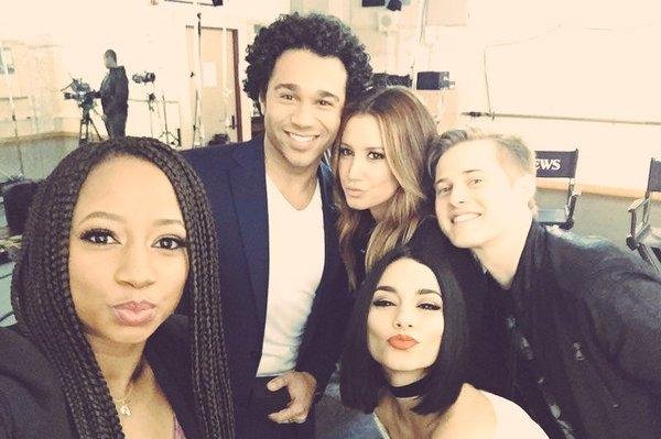 Monique Coleman, Corbin Bleu, Ashley Tisdale, Vanessa Hudgens and Lucas Grabeel (L-R) of "High School Musical" reunited for the film's 10th anniversary. Photo by <a class="tpstyle" href="https://twitter.com/ashleytisdale/status/688823459736993792" target="_blank">Ashley Tisdale</a>/Twitter
