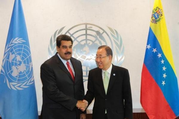 Venezuelan President Nicolas Maduro (L) met with United Nations Secretary General Ban Ki-moon last July to discuss a territorial dispute between Venezuela and Guyana. Ban recently called for dialogue between the administration of Maduro, the political opposition and non-governmental organizations to create solutions amid a crippling economic crisis that has led to shortages of food and medicines. UNICEF said on the Venezuelan government needs to prioritize the needs of children and teenagers. Photo courtesy of Nicolás Maduro/Twitter