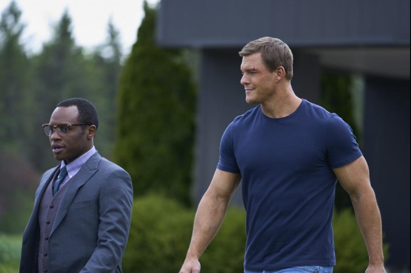 Reacher (Alan Ritchson, right) and Finlay (Malcolm Goodwin) have an adversarial relationship. Photo courtesy of Amazon Studios