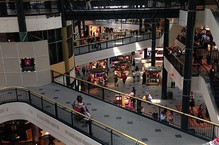 The Mall of America in Bloomington, Minn., has three levels on the west side. Photo by Runner1928/Wikimedia Commons