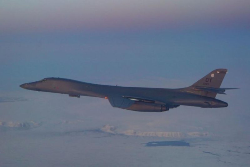 B-1B Lancers fly over North Pole, join Norway's air force in training